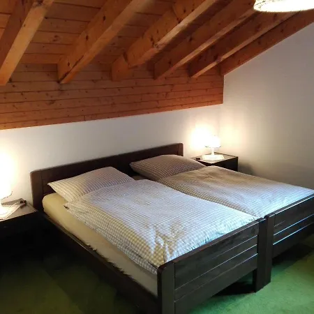 Chalet-schuemli Maisonette * Ernen